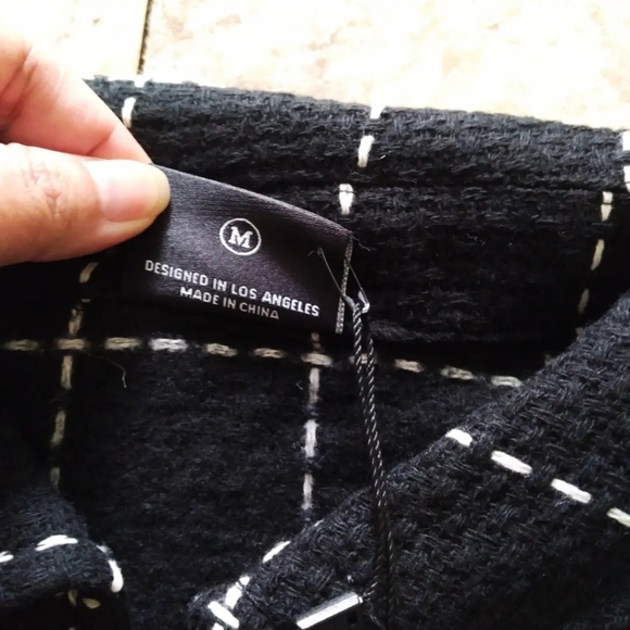 Miou Muse Black & White Grid Pattern Shacket, size Medium - Picture 5 of 7